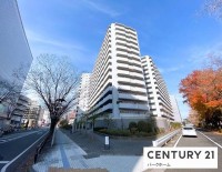 滋賀県草津市を中心とした不動産売買のセンチュリー21 パークホーム｜スタッフのオススメ物件や、オープンハウス・現地説明会など最新情報をお届け 京阪石場駅歩5分！ペット飼育可！3LDK！リビング続きの和室！カウンターキッチン！
