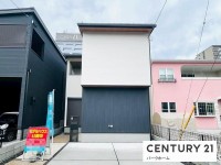 滋賀県草津市を中心とした不動産売買のセンチュリー21 パークホーム｜スタッフのオススメ物件や、オープンハウス・現地説明会など最新情報をお届け JR草津駅歩10分！耐震等級3取得！長期優良住宅！全室照明・カーテン付！
リビングエアコン付！子育てグリーン住宅支援事業補助金対象物件