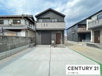 駐車4台可！長期優良住宅！耐震等級3取得！オール電化住宅！
制震ダンパー搭載物件！安心して生活できる仕様が魅力です！
