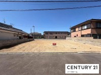 滋賀県草津市を中心とした不動産売買のセンチュリー21 パークホーム｜スタッフのオススメ物件や、オープンハウス・現地説明会など最新情報をお届け 建築条件無！JR草津駅徒歩17分！更地渡し！平坦地！
お好きな建築会社で建築できます！