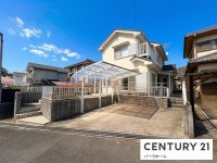 滋賀県草津市を中心とした不動産売買のセンチュリー21 パークホーム｜スタッフのオススメ物件や、オープンハウス・現地説明会など最新情報をお届け リフォーム履歴あり！駐車2台可！ゆったりした間取り5SLDK！