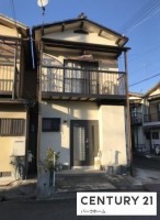 滋賀県草津市を中心とした不動産売買のセンチュリー21 パークホーム｜スタッフのオススメ物件や、オープンハウス・現地説明会など最新情報をお届け JR石山駅徒歩20分！1LDKのテラスハウス！南向き角地！買い物施設近く生活至便！収益物件としても◎