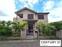 滋賀県草津市を中心とした不動産売買のセンチュリー21 パークホーム｜スタッフのオススメ物件や、オープンハウス・現地説明会など最新情報をお届け 駐車2台可！角地！2026年5月　リフォーム済！
周辺環境も充実！生活利便施設が整っています！
