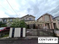 駐車2台可！敷地約50坪！2階に書斎有！全居室収納！南西向き！
