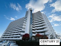 滋賀県草津市を中心とした不動産売買のセンチュリー21 パークホーム｜スタッフのオススメ物件や、オープンハウス・現地説明会など最新情報をお届け 14階建ての7階部分！バルコニーからの琵琶湖眺望！LDK広々20帖！敷地外ガレージ有！オートロックで安心！