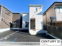 耐震等級３！断熱等級５！全居室収納！前道幅員7.6ｍ！買い物施設近く生活至便！