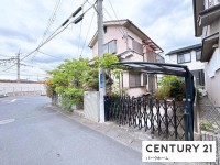 滋賀県草津市を中心とした不動産売買のセンチュリー21 パークホーム｜スタッフのオススメ物件や、オープンハウス・現地説明会など最新情報をお届け 建築条件なし！東海道本線「石山駅」徒歩17分！角地、前道広々6ｍ道路につき日当たり超良好！近隣に便利な商業施設が多数あり！