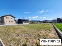 滋賀県草津市を中心とした不動産売買のセンチュリー21 パークホーム｜スタッフのオススメ物件や、オープンハウス・現地説明会など最新情報をお届け 建築条件無！南西向き！土地89.38坪！前面7ｍ道路に面した住まい！
お好きなハウスメーカー・工務店で建築できます


