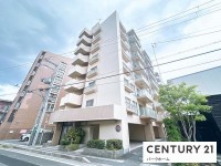 滋賀県草津市を中心とした不動産売買のセンチュリー21 パークホーム｜スタッフのオススメ物件や、オープンハウス・現地説明会など最新情報をお届け 2026年6月リノベーション！京阪唐橋前駅歩5分！8階建ての2階部分！南向き！駐車場空き有！

