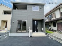 駐車2台可！耐震等級３！全居室収納！買い物施設近く生活至便！