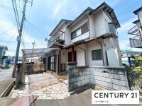滋賀県草津市を中心とした不動産売買のセンチュリー21 パークホーム｜スタッフのオススメ物件や、オープンハウス・現地説明会など最新情報をお届け 京阪唐橋前駅歩15分！1階部分リフォーム済！南向き！
オール電化！周辺は交通量が少なく閑静な住宅地です

