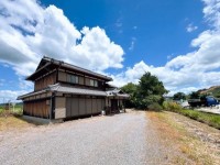 滋賀県草津市を中心とした不動産売買のセンチュリー21 パークホーム｜スタッフのオススメ物件や、オープンハウス・現地説明会など最新情報をお届け 近江富士や田園風景が望める家！8SＤＫのゆったりとした間取り！全居室6帖以上
約160坪の広々とした土地！

