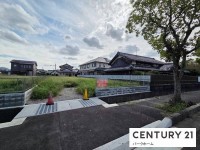 建築条件無！土地約133坪！更地！長閑で落ち着いた住環境！お好きな建築会社で建築できます！
