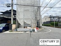 滋賀県草津市を中心とした不動産売買のセンチュリー21 パークホーム｜スタッフのオススメ物件や、オープンハウス・現地説明会など最新情報をお届け 駐車2台可！JR手原駅徒歩8分！南向き角地！木造3階建て！設備・収納充実！