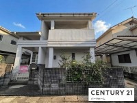 滋賀県草津市を中心とした不動産売買のセンチュリー21 パークホーム｜スタッフのオススメ物件や、オープンハウス・現地説明会など最新情報をお届け 駐車2台可！玄関吹き抜け！南西向き！4DK！閑静な住宅街！