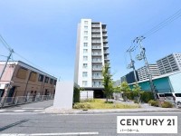 滋賀県草津市を中心とした不動産売買のセンチュリー21 パークホーム｜スタッフのオススメ物件や、オープンハウス・現地説明会など最新情報をお届け ペット飼育可！南西向き角住戸！リビング床暖房！カップボード・食洗機付き！造作家具あり！