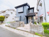 駐車2台可！オーナーチェンジ！5ＬＤＫ！南向き！土地54.38坪！
前面6.72ｍ道路に面した住まい！閑静な住宅地


